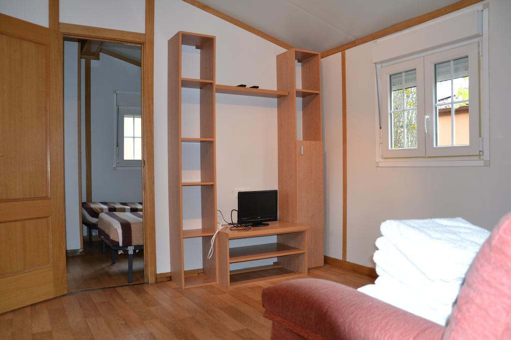 Camping Fuentes Blancas Burgo Cameră foto