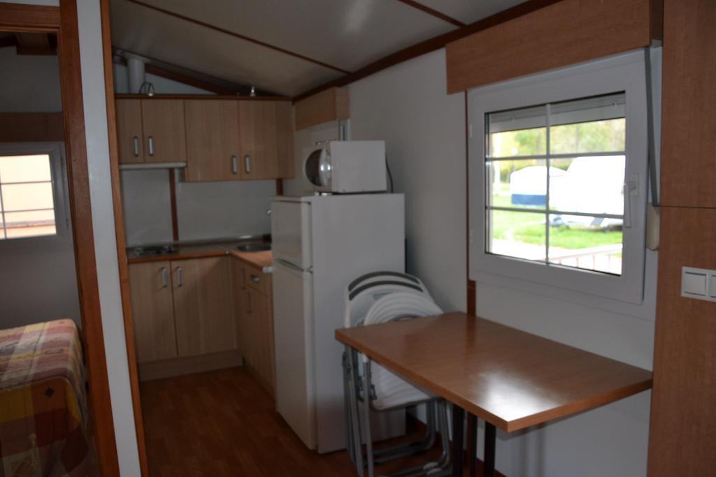 Camping Fuentes Blancas Burgo Cameră foto