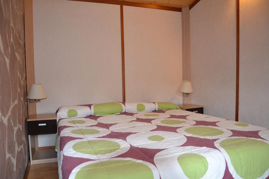 Camping Fuentes Blancas Burgo Cameră foto